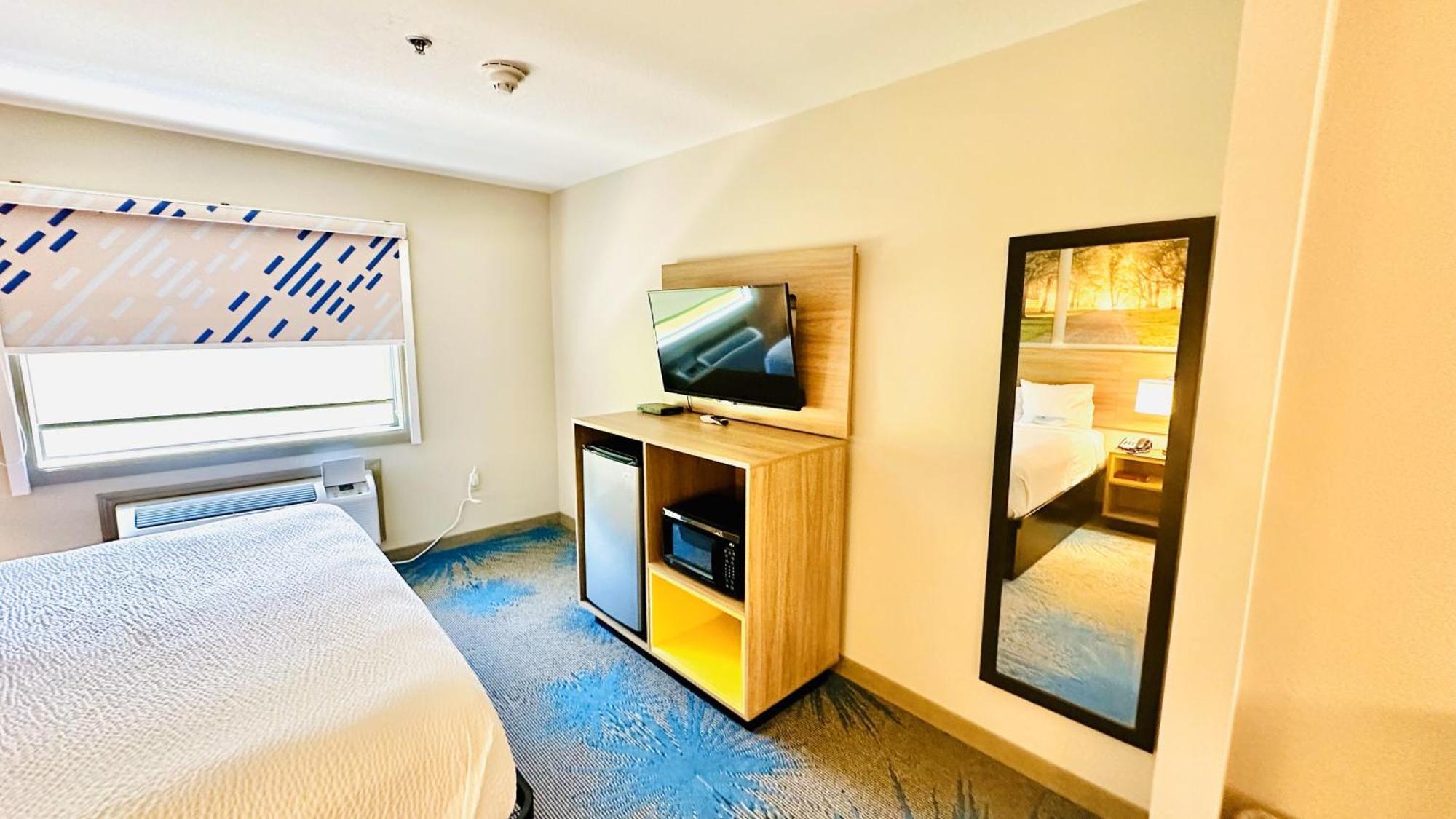 Days Inn & Suites By Wyndham Wynne Zewnętrze zdjęcie