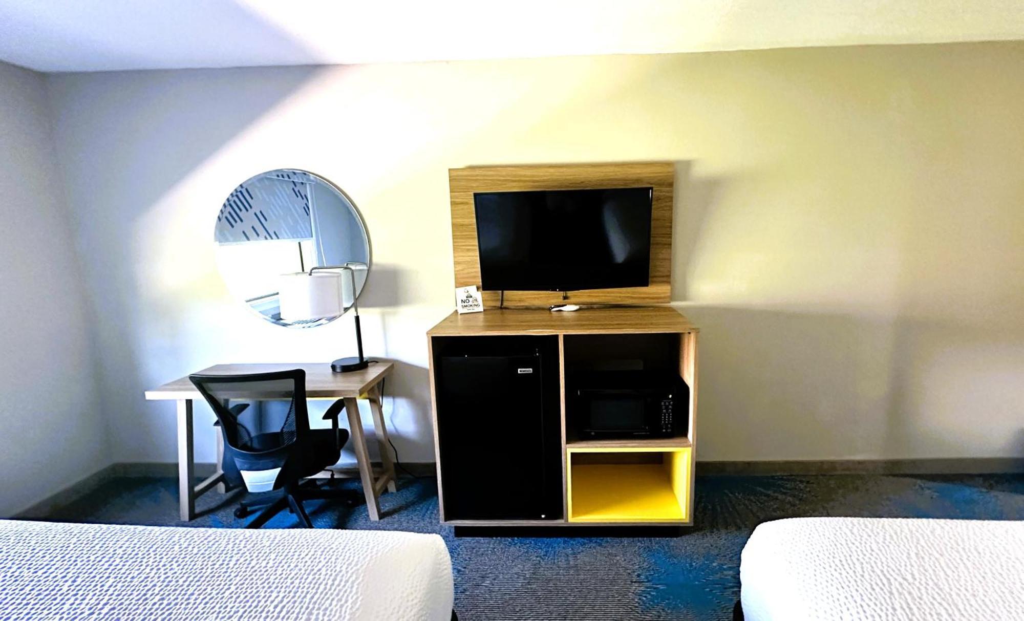 Days Inn & Suites By Wyndham Wynne Zewnętrze zdjęcie