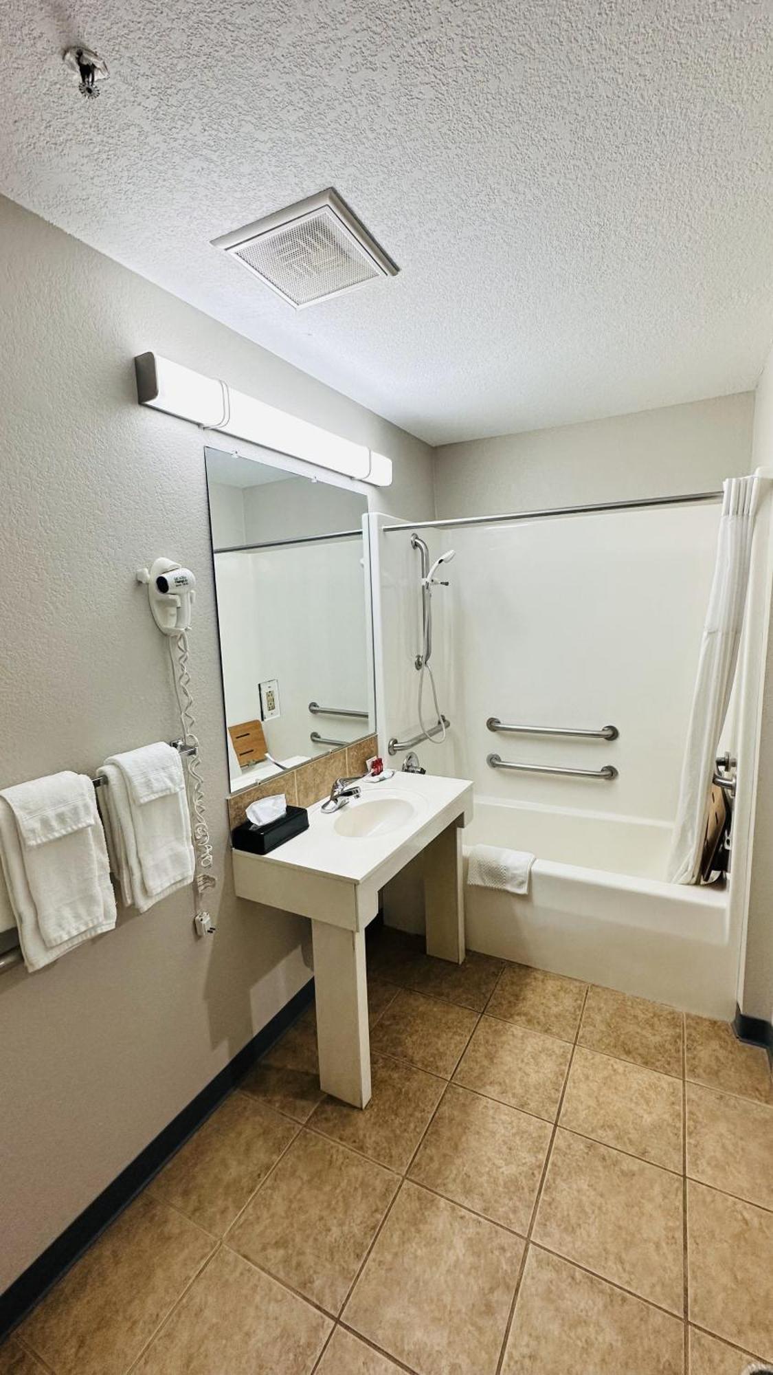Days Inn & Suites By Wyndham Wynne Pokój zdjęcie